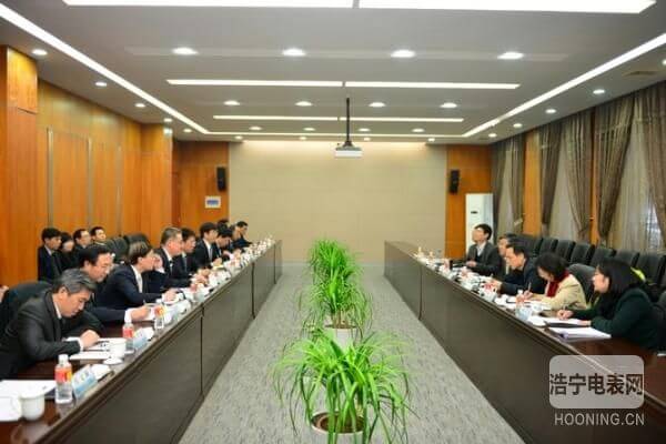 國務(wù)院駐國網(wǎng)公司監(jiān)事會調(diào)研組蒞臨許繼集團檢查指導(dǎo)工作